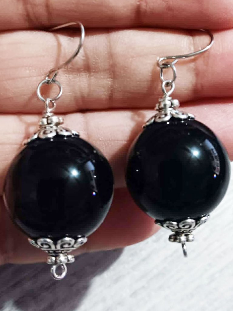 20mm Black Chunky Bead Earrings